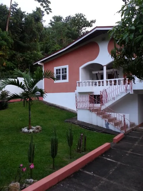 Polish Princess Guest House Port Antonio